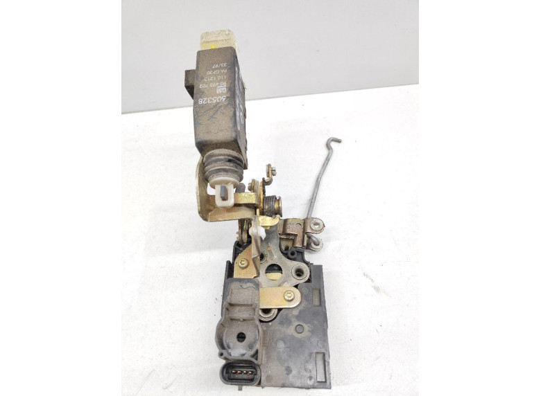 Замок двери передней правой к Opel Sintra, 1998г.