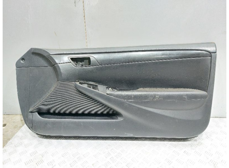 Обшивка двери передней правой (дверная карта) к Toyota Solara, 2005г.