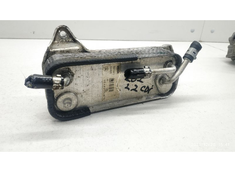 Теплообменник масляного фильтра к Mercedes C W202, 2001г.