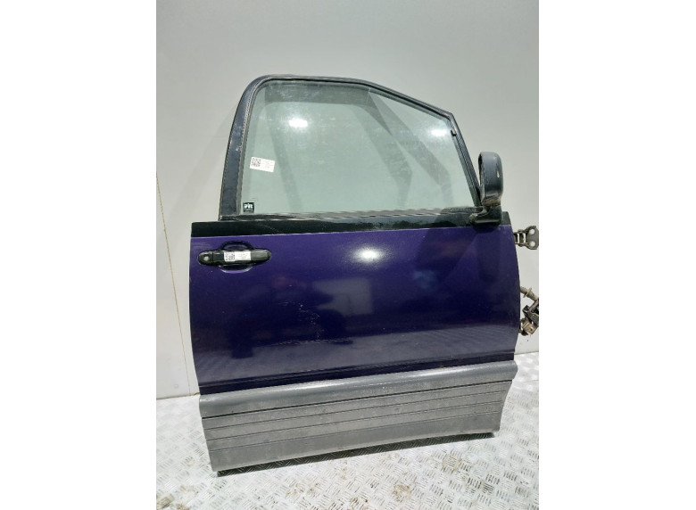 Стекло двери передней правой к Toyota Previa, 1997г.