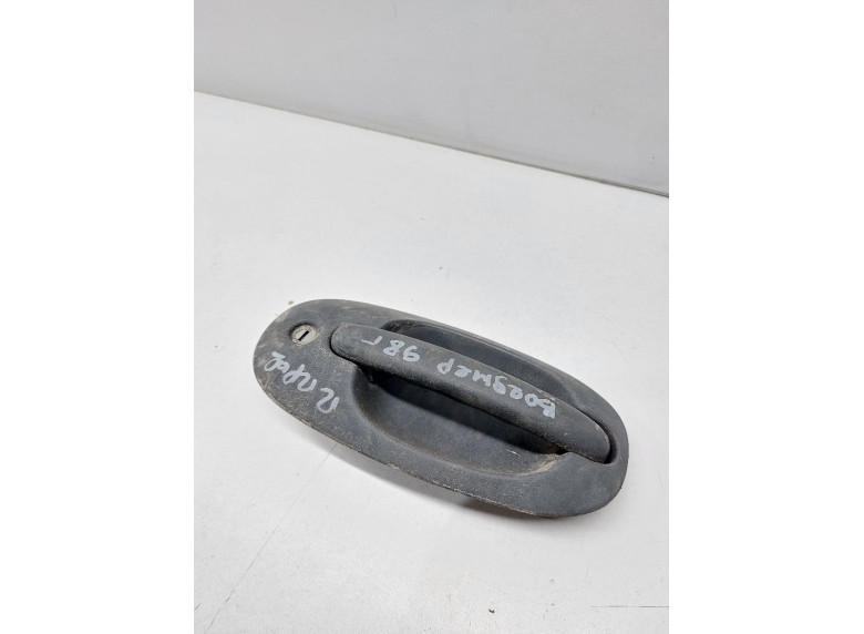 Ручка наружная передняя правая к Chrysler Voyager