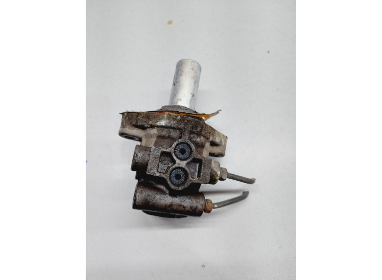 Цилиндр тормозной главный к Mazda Xedos 9