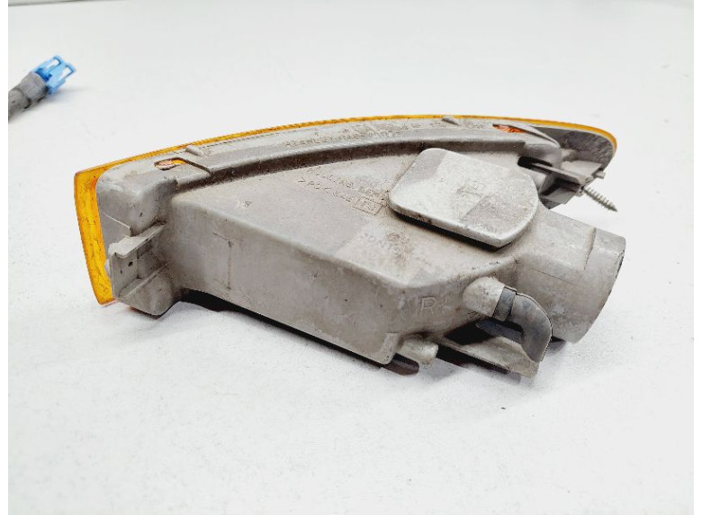 Поворотник правый к Mazda Xedos 9, 1994г.