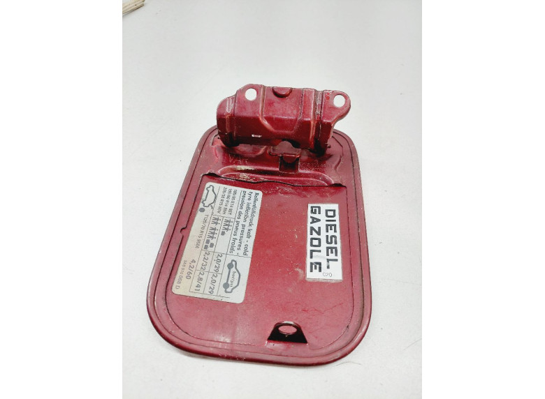 Лючок топливного бака к Volkswagen Passat, 1995г.