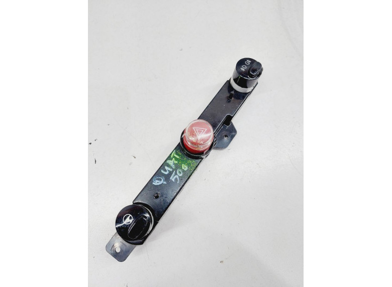 Кнопка аварийной сигнализации к Fiat 500, 2009г.