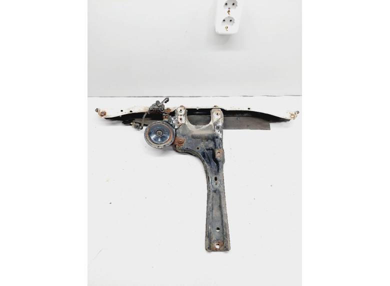 Рамка капота к Rover 600, 1994г.