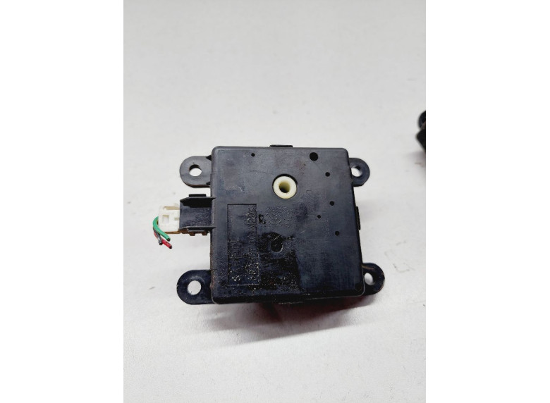 Моторчик заслонки печки к Nissan Almera