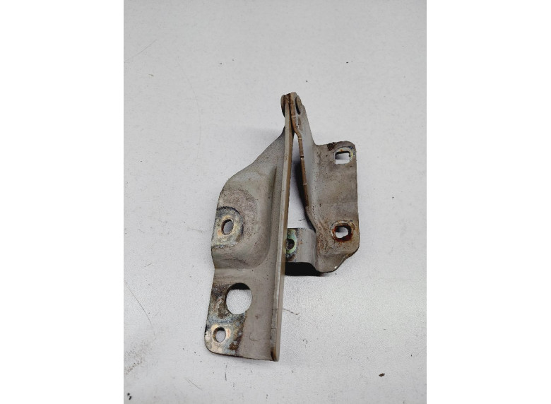 Петля капота левая к Nissan Almera