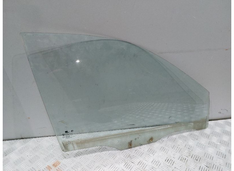 Стекло двери передней правой к Hyundai Sonata, 1997г.