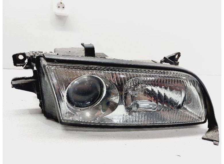 Фара правая к Mazda Millenia