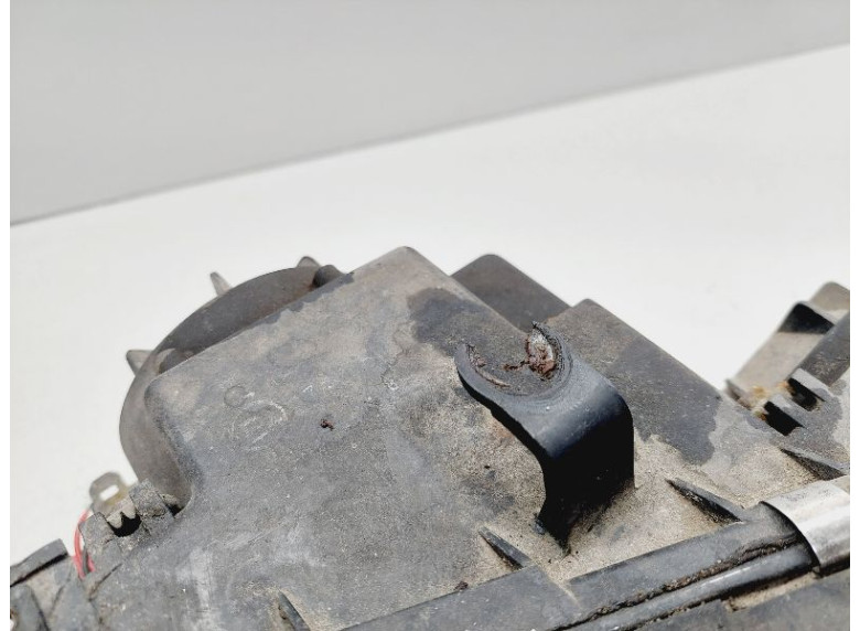 Фара правая к Фара правая к Mazda Millenia undefined г. Millenia