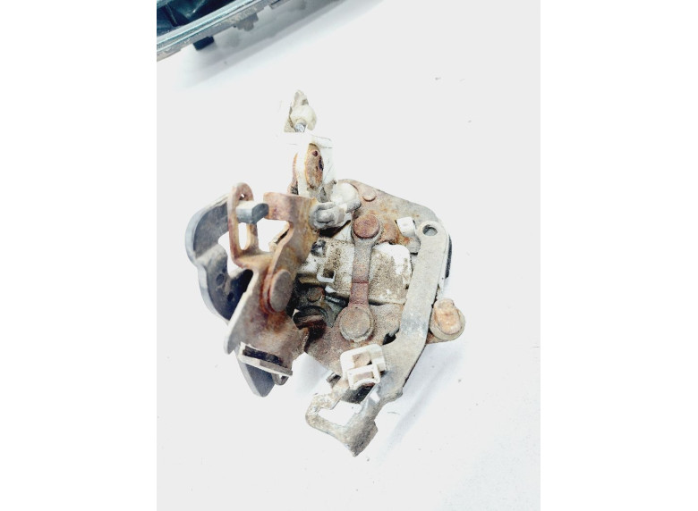 Замок двери задней левой к Hyundai Sonata, 1997г.