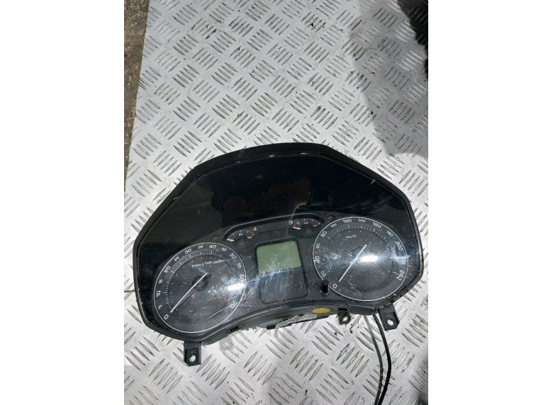 Щиток приборов (приборная панель) к Skoda Octavia