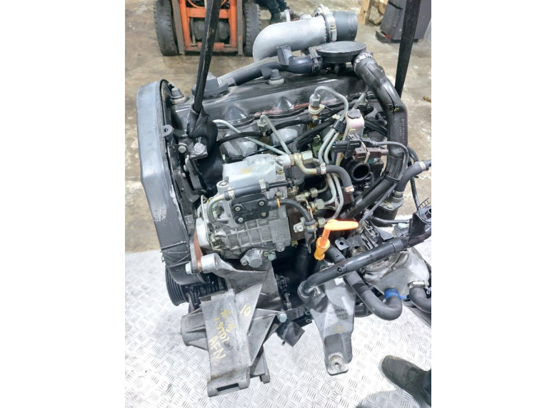 Кронштейн двигателя к Volkswagen Passat, 1998г.