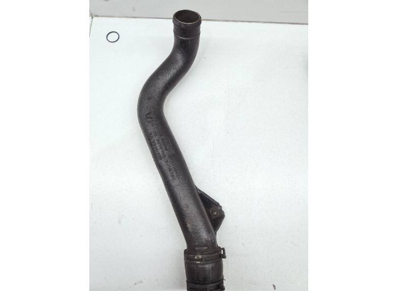 Патрубок интеркулера к Volkswagen Passat, 1995г.