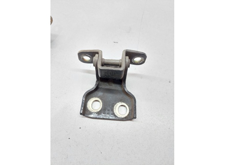 Петля двери задней левой к Great-Wall Hover H3