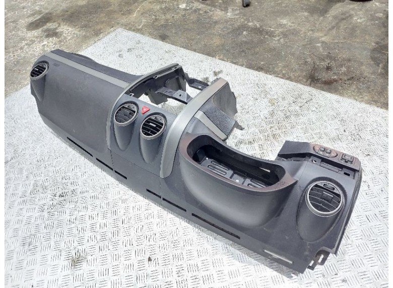 Панель передняя салона (торпедо) к Панель передняя салона (торпедо) к Great-Wall HoverH3 undefined г. Hover H3