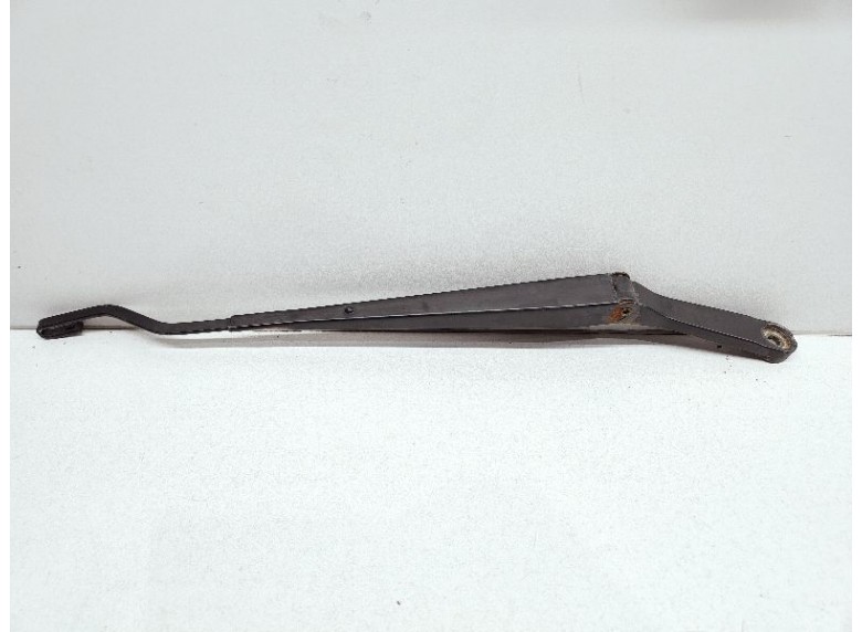 Щеткодержатель (поводок стеклоочистителя, дворник) к Great-Wall Hover H3