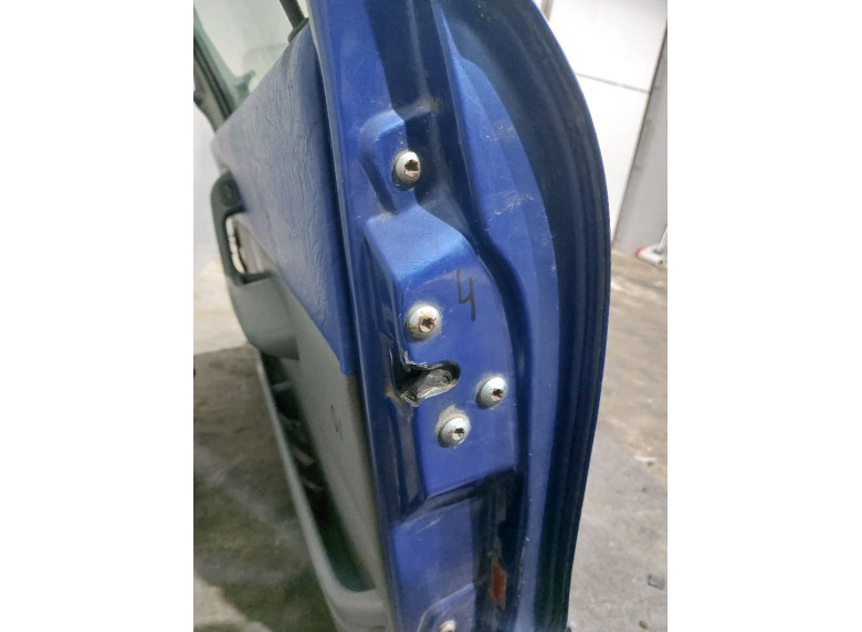 Замок двери передней правой к Fiat Punto, 1995г.