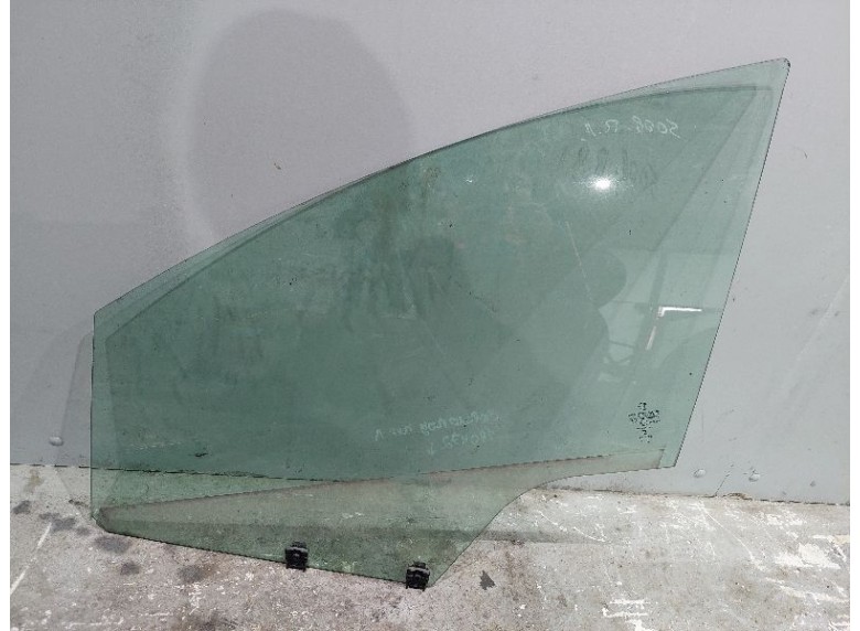Стекло двери передней левой к Peugeot 5008