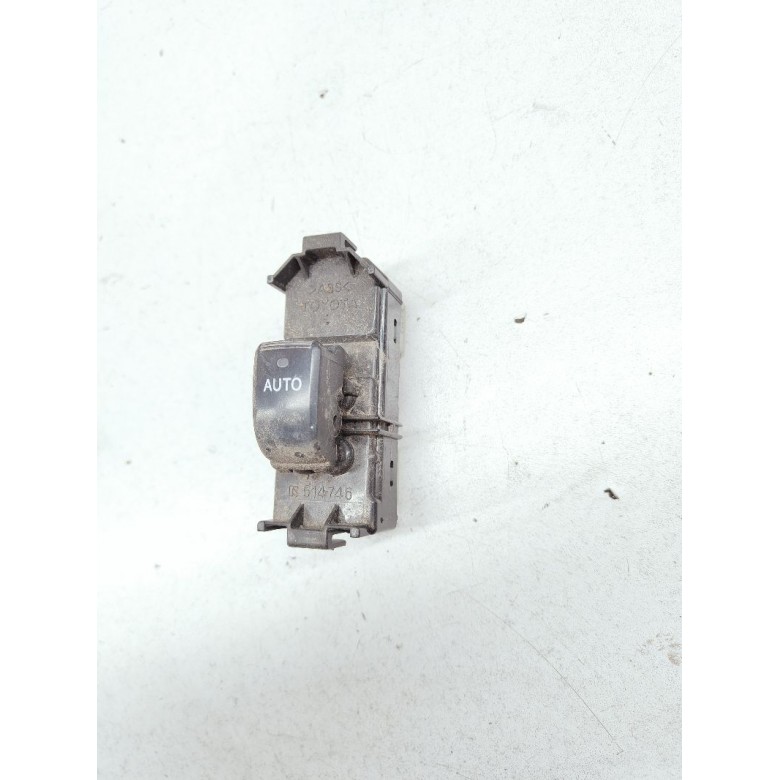 Кнопка стеклоподъемника заднего левого к Toyota Avensis Verso