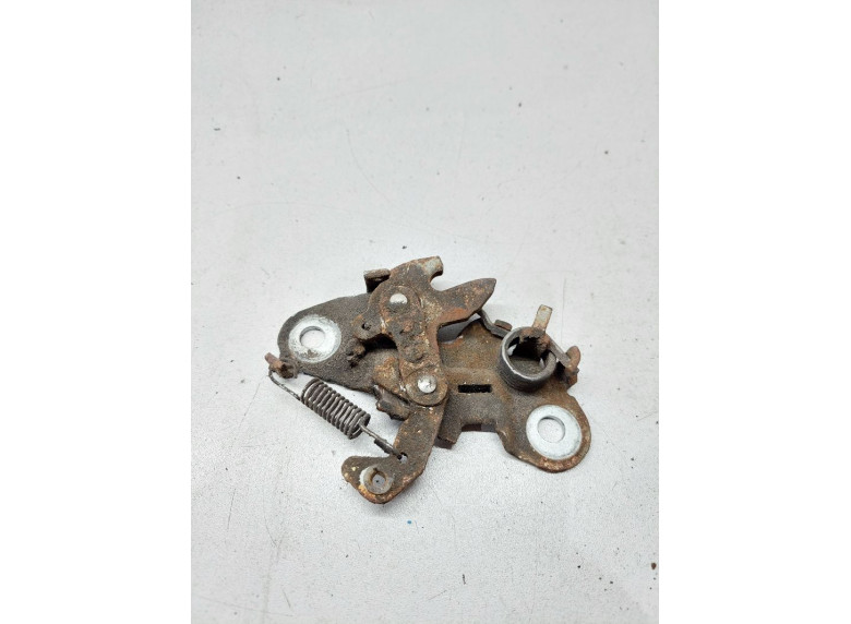 Замок капота к Peugeot 605, 1994г.