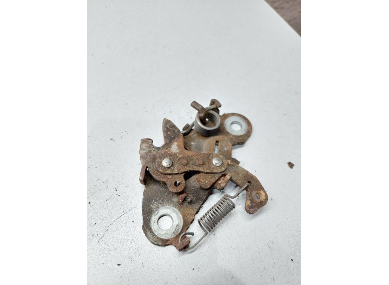 Замок капота к Peugeot 605, 1994г.