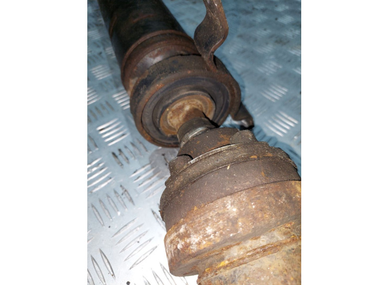 Карданный вал к Volkswagen Transporter, 2005г.