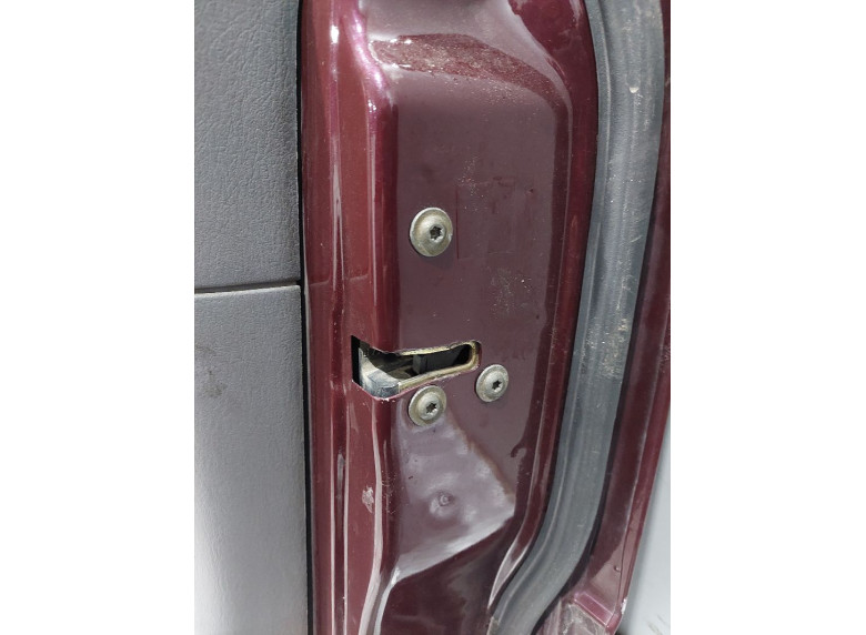 Замок двери передней правой к Chrysler Voyager