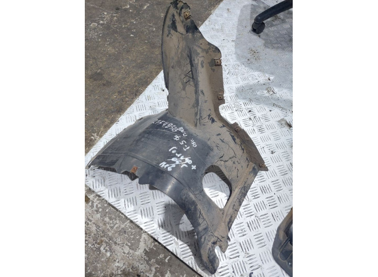 Защита арок передняя левая (подкрылок) к Volkswagen Golf, 2005г.