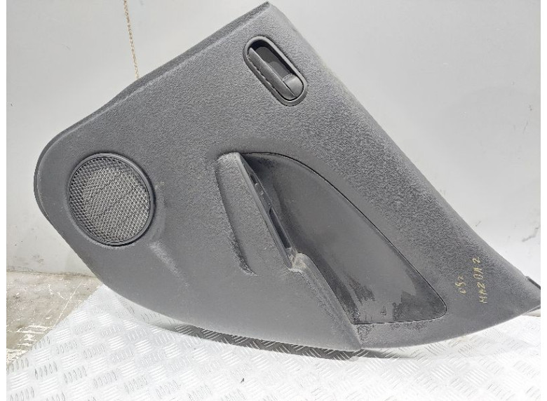 Обшивка двери задней правой (дверная карта) к Mazda 2, 2009г.