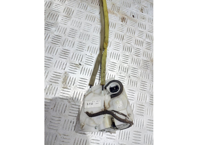 Замок двери задней правой к Mazda 2, 2009г.