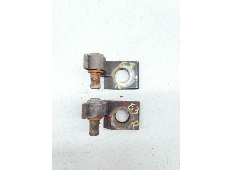 Петля двери передней правой к Volkswagen Passat, 1991г.