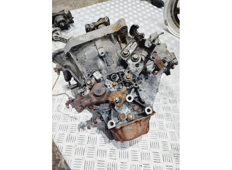 КПП механическая (МКПП) к Kia Rio, 2016г.