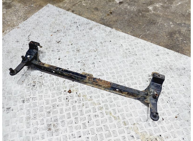 Балка под радиатор к Volkswagen Passat, 1991г.