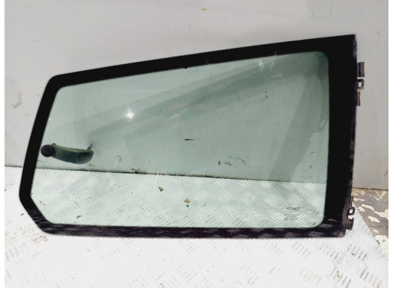 Стекло кузовное боковое правое к Fiat Bravo, 1999г.