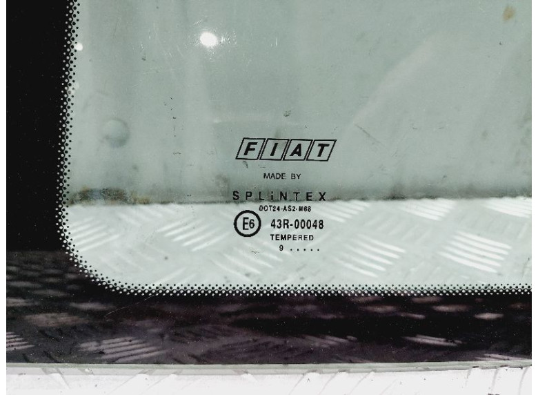 Стекло кузовное боковое левое к Fiat Bravo, 1999г.