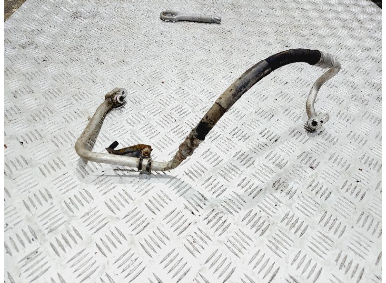 Трубка кондиционера к Volkswagen Passat, 2006г.