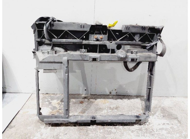 Передняя панель крепления облицовки (телевизор) к Citroen C3 Picasso