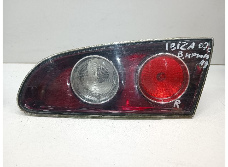 Фонарь крышки багажника правый к Seat Ibiza, 2007г.