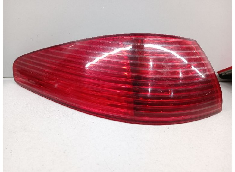 Фонарь задний левый к Peugeot 607