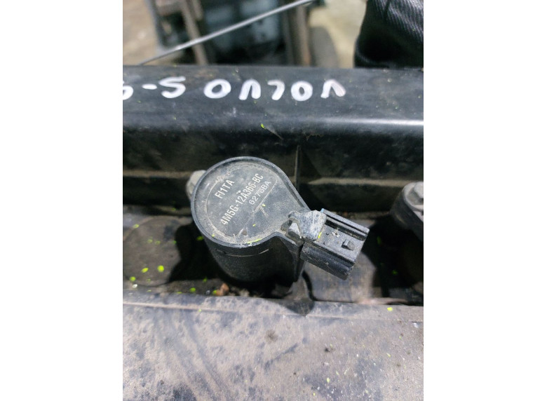 Катушка зажигания к Volvo S40, 2005г.