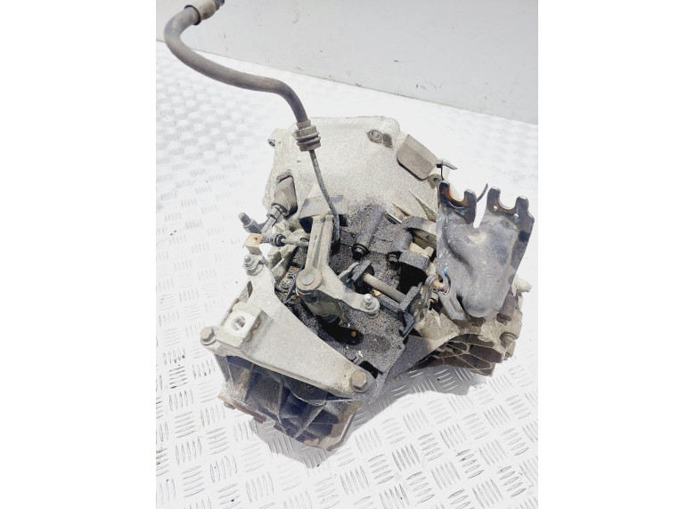 КПП механическая (МКПП) к Volvo S40, 2005г.