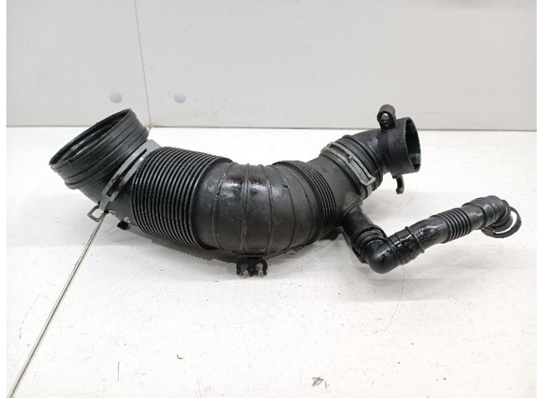 Патрубок турбины к Volkswagen Passat, 2006г.