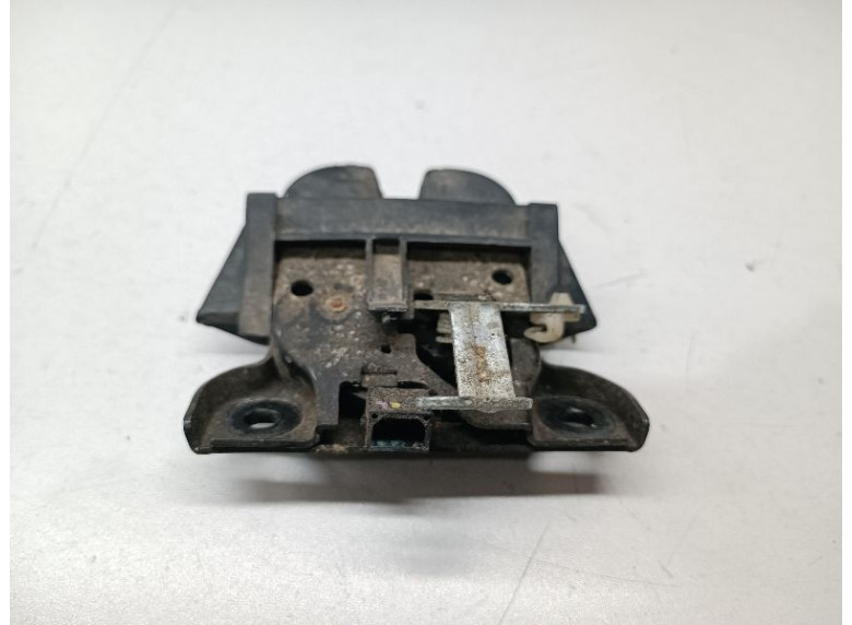 Замок багажника к Audi A4, 1998г.