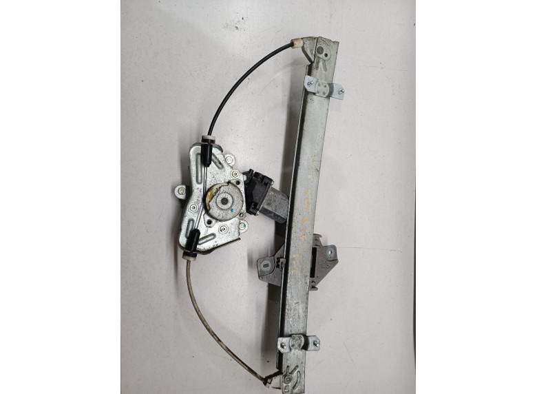 Стеклоподъемник электрический передний правый к Kia Rio, 2011г.