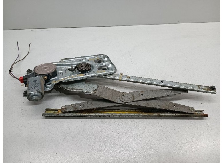 Стеклоподъемник электрический передний правый к Chrysler LHS