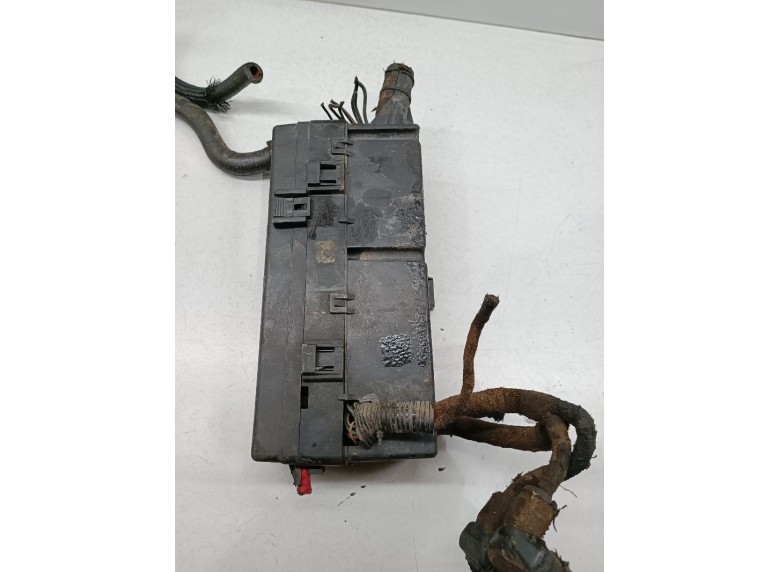 Блок предохранителей к Блок предохранителей к Chrysler LHS undefined г. LHS