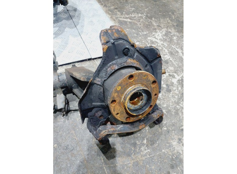 Ступица передняя левая к Peugeot Boxer