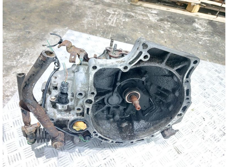 КПП механическая (МКПП) к Mazda 323, 1996г.